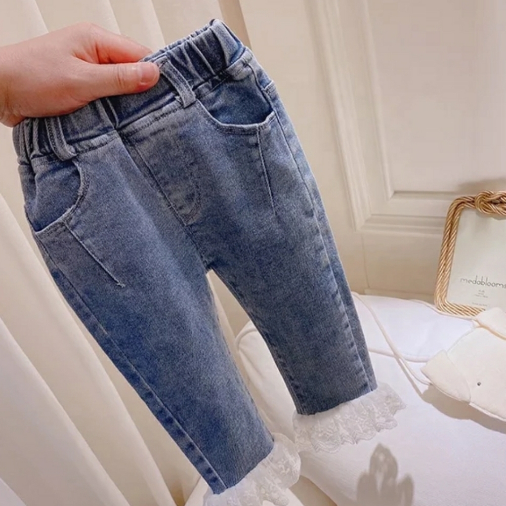 Lace flower jeans